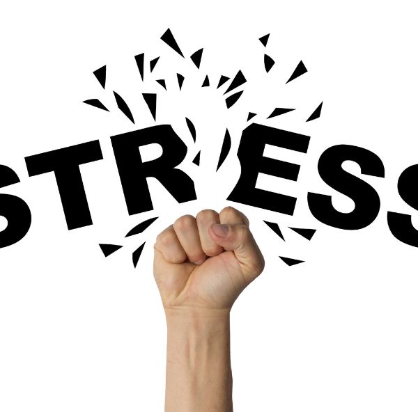 Gérer le stress au quotidien avec l'hypnose et la sophrologie à Nice